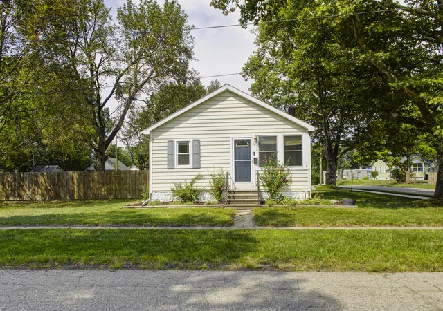 Photo 1 of Sale Pending at 2504 Logan Ave, Kalamazoo, MI 49008 | MLS# 65026046590 | Listing updated on 2026-09-17