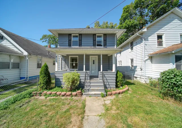 Photo 2 of Single family home for sale at 610 N State St, Jackson, MI 49202 | MLS# 55026046595 | Listing updated on 2026-09-08