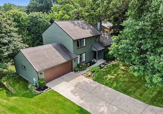 Photo 2 of Single family home for sale at 1244 Merry Brk Dr, Kalamazoo, MI 49048 | MLS# 71026046596 | Listing updated on 2026-09-15