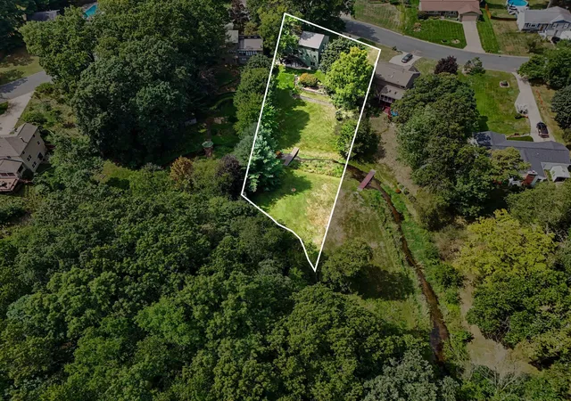 Photo 3 of Single family home for sale at 1244 Merry Brk Dr, Kalamazoo, MI 49048 | MLS# 71026046596 | Listing updated on 2026-09-15