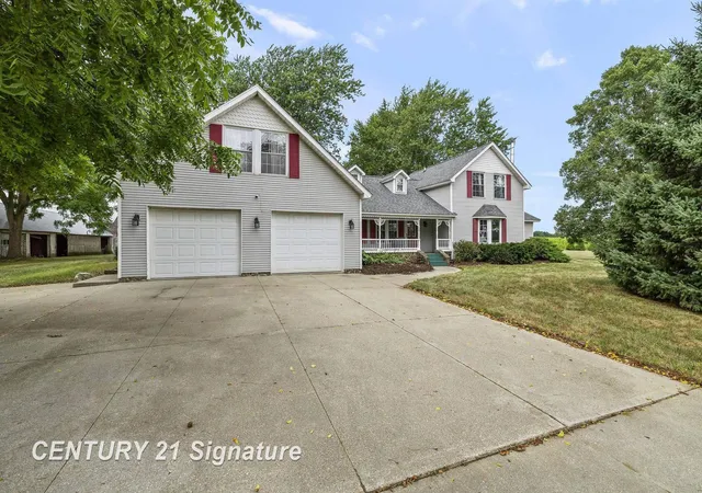 Single family home for sale at 3175 S Meridian Rd, Merrill, MI 48637 | MLS# 61050220564
