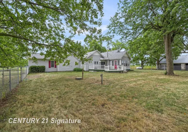 Photo 3 of Single family home for sale at 3175 S Meridian Rd, Merrill, MI 48637 | MLS# 61050220564 | Listing updated on 2026-09-03