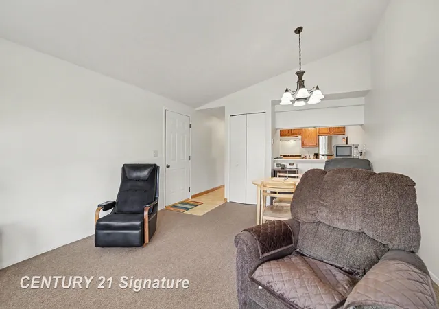 Listing Photo 5 - Condo for sale in building located at 118 Erin Ct, Auburn, MI 48611
