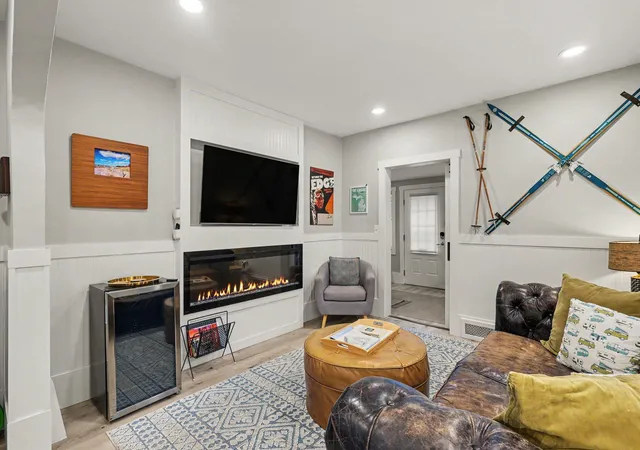 Photo 4 of Single family home for sale at 510 Humphrey St, South Haven, MI 49090 | MLS# 69026046601 | Listing updated on 2026-09-11