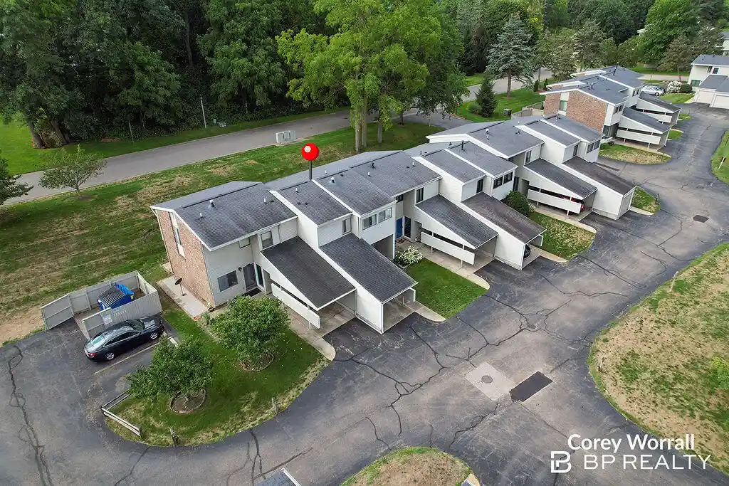 Listing Photo 35 - Condo for sale in 6380 Wainscot Dr SE located at 6380 Wainscot Dr SE, Grand Rapids, MI 49546 - Unit #106
