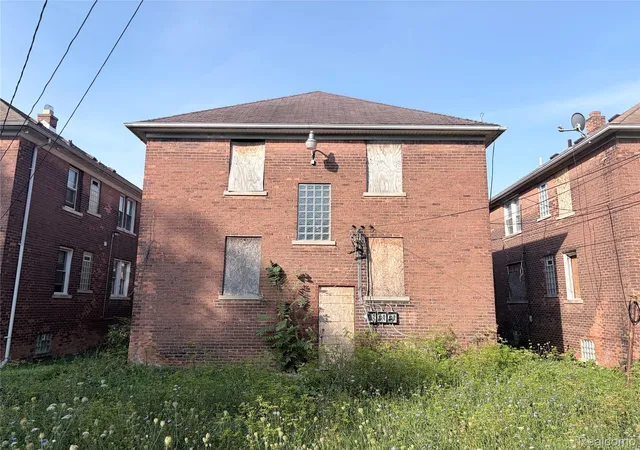 Listing Photo 4 - Condo for sale in building located at 5056 Coplin St, Detroit, MI 48213
