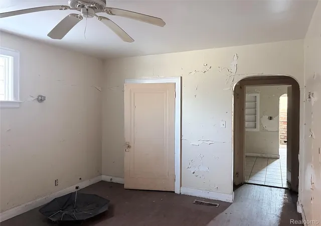 Listing Photo 5 - Condo for sale in building located at 5056 Coplin St, Detroit, MI 48213