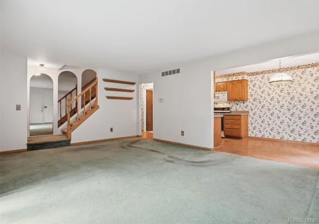 Photo 2 of Condo for sale at 24763 Meadow Crk Dr, Harrison Township, MI 48045 | MLS# 20261070584 | Listing updated on 2026-09-11
