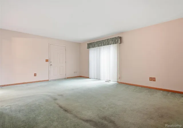 Photo 3 of Condo for sale at 24763 Meadow Crk Dr, Harrison Township, MI 48045 | MLS# 20261070584 | Listing updated on 2026-09-11