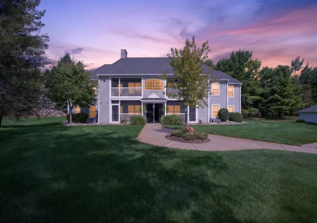Photo 1 of Condo for sale at 718 W Barrington Cir, Jackson, MI 49203 | MLS# 55026046606 | Listing updated on 2026-09-15