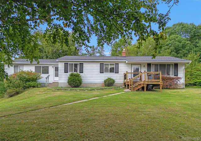 Photo 2 of Single family home for sale at 3250 Groveland Rd, Ortonville, MI 48462 | MLS# 20261070585 | Listing updated on 2026-09-28