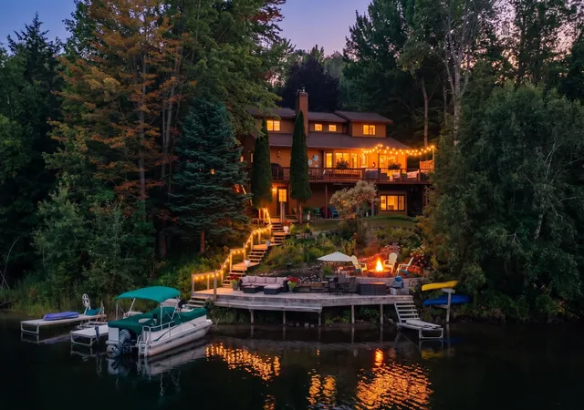 Photo 1 of Single family home for sale at 2593 Twin Bay Dr, Traverse City, MI 49696 | MLS# 78080073142 | Listing updated on 2026-09-15