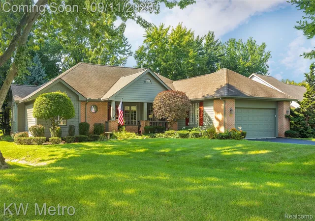 Photo 1 of Sale Pending at 954 Pine Trl Dr, Rochester Hills, MI 48307 | MLS# 20261070610 | Listing updated on 2026-09-12