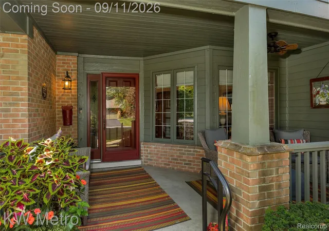 Listing Photo 3 - Condo for sale in building located at 954 Pine Trl Dr, Rochester Hills, MI 48307