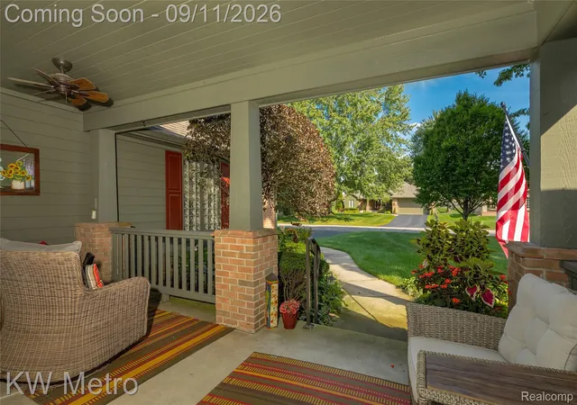 Listing Photo 5 - Condo for sale in building located at 954 Pine Trl Dr, Rochester Hills, MI 48307