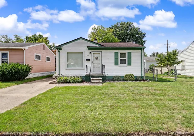 Photo 1 of Sale Pending at 8024 Oak St, Taylor, MI 48180 | MLS# 20261070617 | Listing updated on 2026-09-10