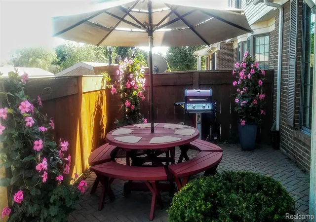 Photo 3 of Condo for sale at 22076 Edgewater, Novi, MI 48375 | MLS# 20261070633 | Listing updated on 2026-10-10