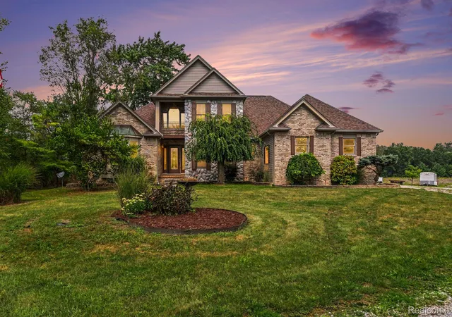 Photo 1 of Single family home for sale at 27800 Van Horn Rd, New Boston, MI 48164 | MLS# 20261070638 | Listing updated on 2026-09-13