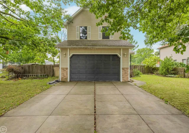 Photo 1 of Single family home for sale at 14618 Fordline St, Southgate, MI 48195 | MLS# 58050220583 | Listing updated on 2026-09-09