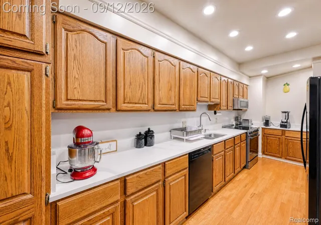 Photo 2 of Condo for sale at 43050 12 Oaks Crescent Dr #4055, Novi, MI 48377 | MLS# 20261070639 | Listing updated on 2026-09-12