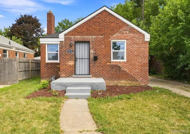 Photo 2 of Single family home for sale at 5515 E Outer Dr, Detroit, MI 48234 | MLS# 20261070641 | Listing updated on 2026-09-10