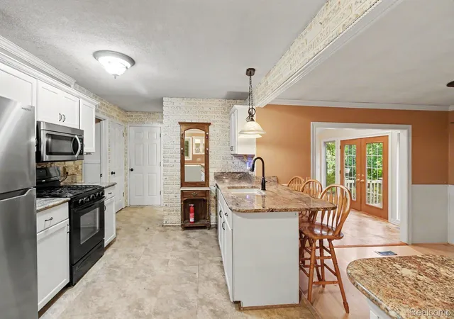 Photo 3 of Single family home for sale at 5521 Continental Rd, Grand Blanc, MI 48439 | MLS# 20261070643 | Listing updated on 2026-09-11