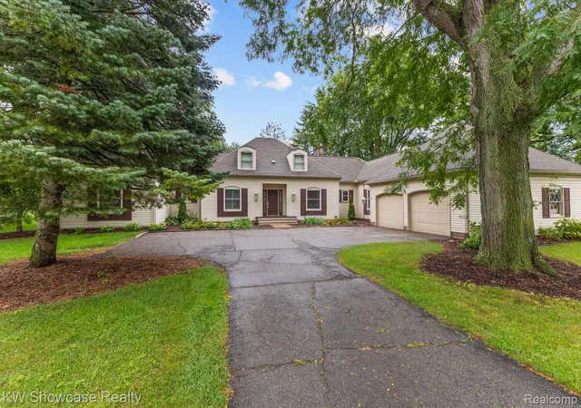 Photo 1 of Single family home for sale at 9837 Burning Tree Dr, Grand Blanc, MI 48439 | MLS# 20261070645 | Listing updated on 2026-09-13