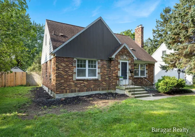 Photo 1 of Single family home for sale at 920 Ellsmere St Ne, Grand Rapids, MI 49505 | MLS# 65026046631 | Listing updated on 2026-10-07