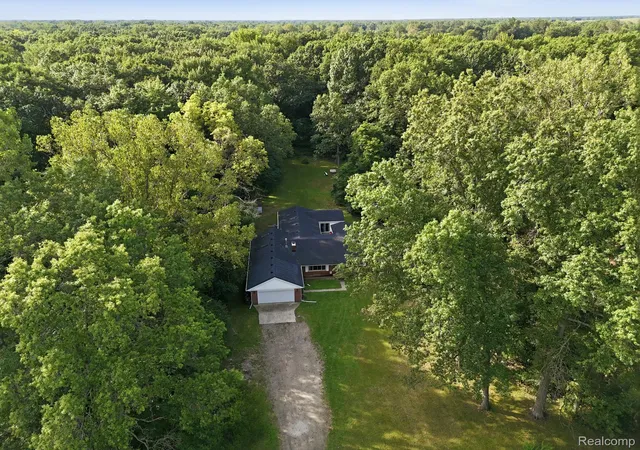 Photo 4 of Single family home for sale at 45223 Wear Rd, Belleville, MI 48111 | MLS# 20261070651 | Listing updated on 2026-09-11