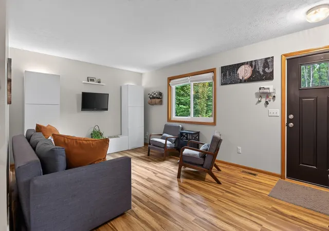 Photo 3 of Single family home for sale at 2106 Kodiak Trl, Kingsley, MI 49649 | MLS# 78080073150 | Listing updated on 2026-10-05