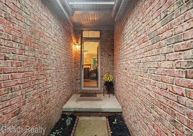 Photo 3 of Condo for sale at 204 Texknoll Ct, Brighton, MI 48116 | MLS# 20261070655 | Listing updated on 2026-09-11