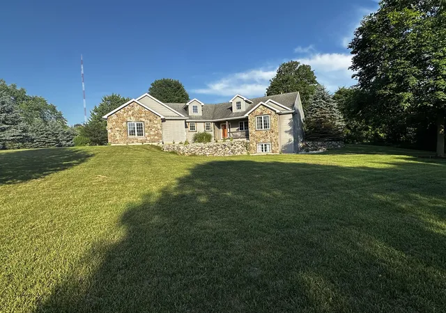 Photo 3 of Single family home for sale at 5752 Windsong Dr, Delton, MI 49046 | MLS# 65026046633 | Listing updated on 2026-09-08