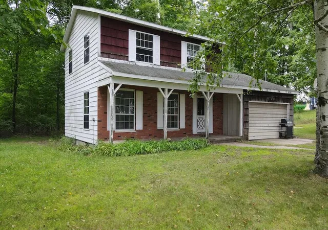 Photo 3 of Single family home for sale at 3305 S Coville Rd, Mikado, MI 48745 | MLS# 68026046638 | Listing updated on 2026-09-02