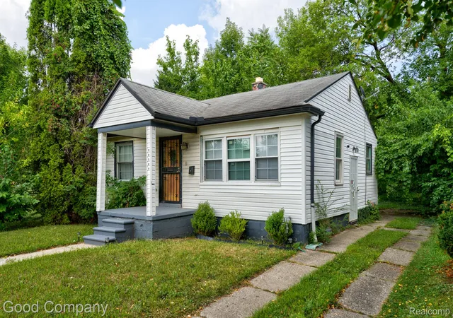 Photo 1 of Single family home for sale at 18052 Mackay St, Detroit, MI 48234 | MLS# 20261070662 | Listing updated on 2026-09-17