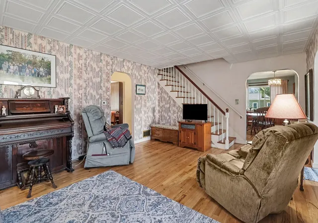 Photo 4 of Single family home for sale at 408 N Lewis St, Ludington, MI 49431 | MLS# 67026046644 | Listing updated on 2026-10-17