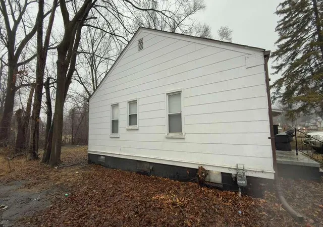 Photo 2 of Single family home for sale at 18285 Codding St, Detroit, MI 48219 | MLS# 81026046641 | Listing updated on 2026-09-02