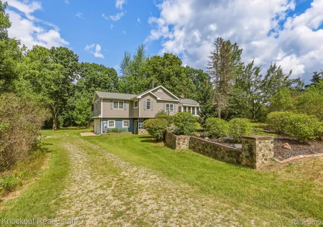 Photo 4 of Single family home for sale at 2732 Obrien Rd, Mayville, MI 48744 | MLS# 20261070667 | Listing updated on 2026-09-04