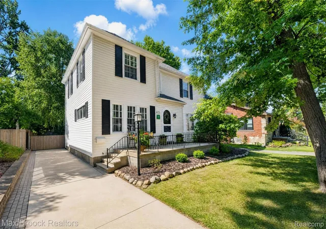 Photo 1 of Single family home for sale at 623 W Troy St, Ferndale, MI 48220 | MLS# 20261070669 | Listing updated on 2026-10-12