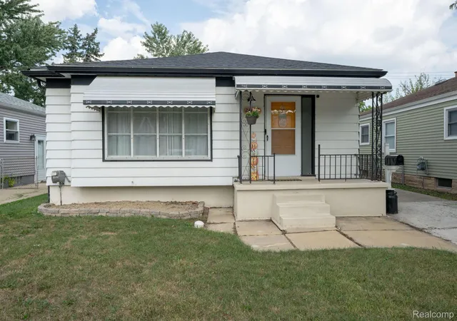 Photo 3 of Single family home for sale at 24684 Lambrecht Ave, Eastpointe, MI 48021 | MLS# 20261070672 | Listing updated on 2026-09-12