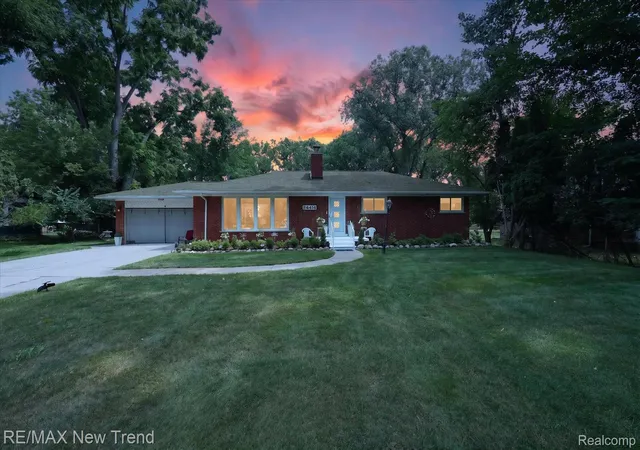 Photo 2 of Single family home for sale at 24414 Lois Ln, Southfield, MI 48075 | MLS# 20261070680 | Listing updated on 2026-09-03