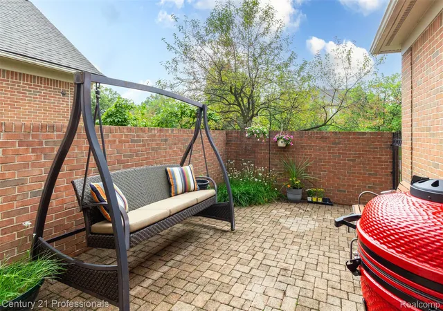 Photo 37 of Condo for sale at 111 Charleston Dr, Troy, MI 48098 | MLS# 20261070685 | Listing updated on 2026-09-15
