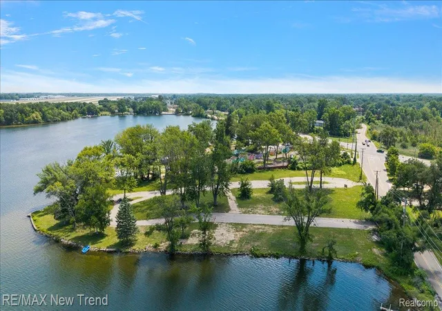 Photo 4 of Land for sale at 8300 Pontiac Lake Rd, White Lake, MI 48386 | MLS# 20261070690 | Listing updated on 2026-09-02