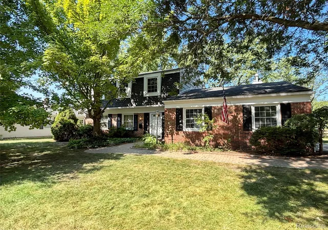 Photo 1 of Single family home for sale at 4663 Ml Pond Dr, Troy, MI 48085 | MLS# 20261070688 | Listing updated on 2026-09-03
