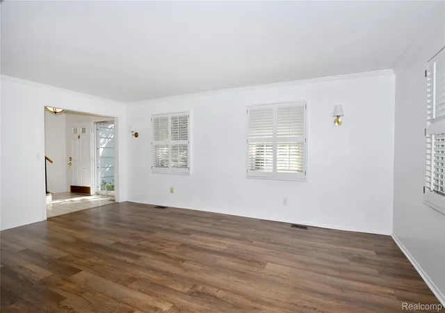 Photo 3 of Single family home for sale at 4663 Ml Pond Dr, Troy, MI 48085 | MLS# 20261070688 | Listing updated on 2026-09-03