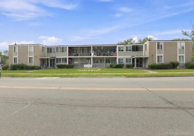 Photo 2 of Multi family home for sale at 19143 Berg Rd, Detroit, MI 48219 | MLS# 58050220594 | Listing updated on 2026-09-02