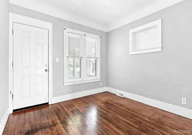 Photo 3 of Single family home for sale at 1635 Mill St, Lincoln Park, MI 48146 | MLS# 20261070692 | Listing updated on 2026-09-14