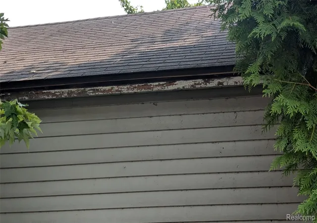 Photo 3 of Single family home for sale at 420 Columbia St, Algonac, MI 48001 | MLS# 20261070695 | Listing updated on 2026-09-03