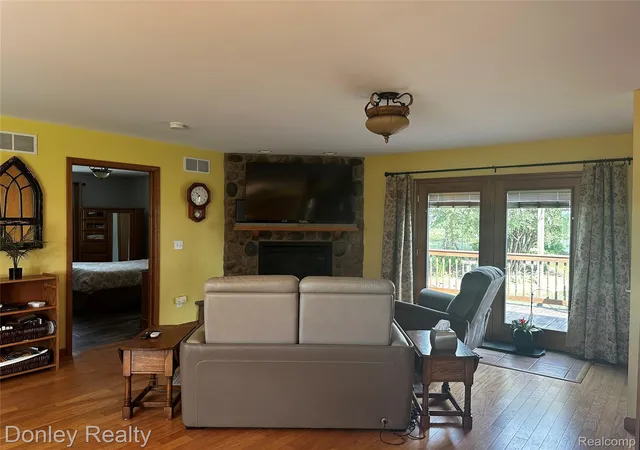 Photo 3 of Single family home for sale at 4528 W Sanilac Rd, Snover, MI 48472 | MLS# 20261070700 | Listing updated on 2026-09-15