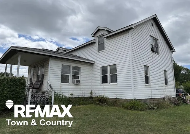 Photo 3 of Single family home for sale at 8315 N Saginaw St, Mount Morris, MI 48458 | MLS# 5050220602 | Listing updated on 2026-09-02