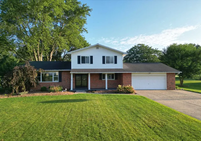Photo 2 of Single family home for sale at 5330 W Farrand Rd, Clio, MI 48420 | MLS# 5050220603 | Listing updated on 2026-09-04